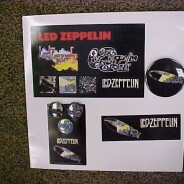 We just added even MORE promotional goodies to the LED ZEPPELIN gift packs (8 different stickers and 4 different buttons)!