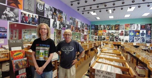 Nice AJC article on the local Atlanta record store scene.